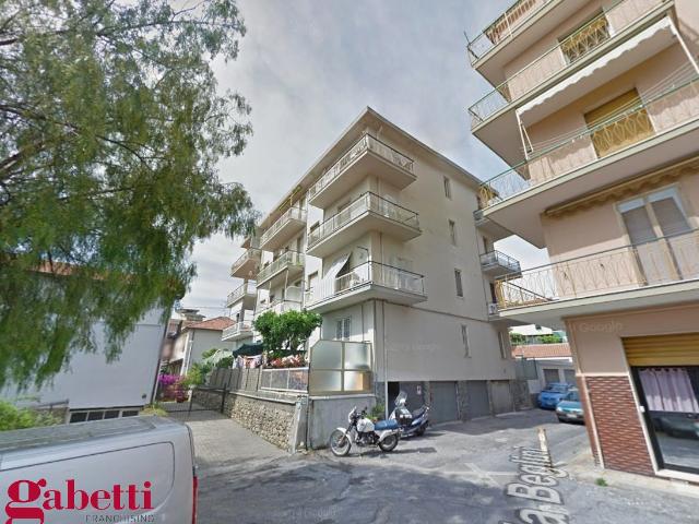 Trilocale ristrutturato a Taggia