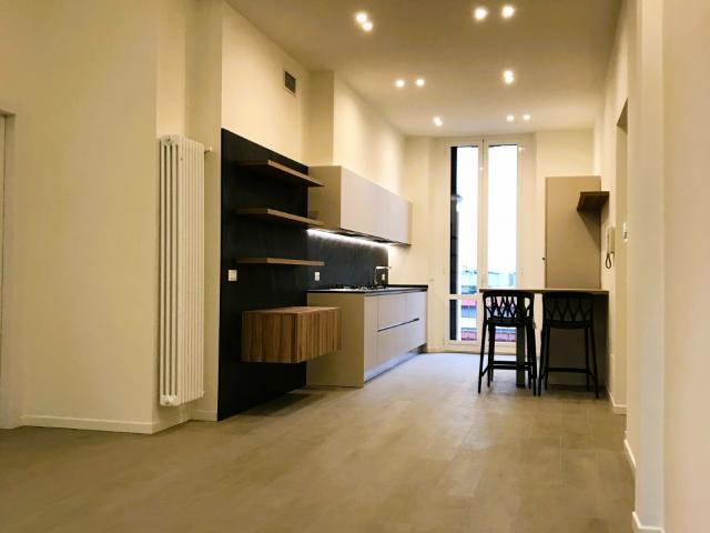 Trilocale ristrutturato in corso sempione, Milano
