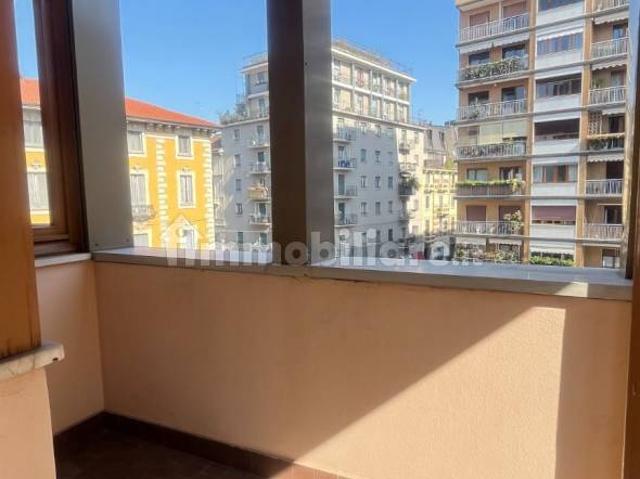 Trilocale via Macedonio Melloni 32, Indipendenza, Milano