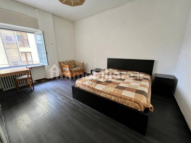 Trilocale via Marco d'Agrate 8, Corvetto, Milano