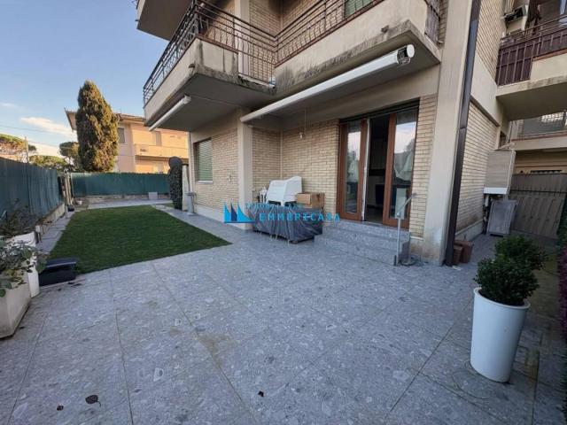 Trilocale via Marietta, Cinquale, Montignoso
