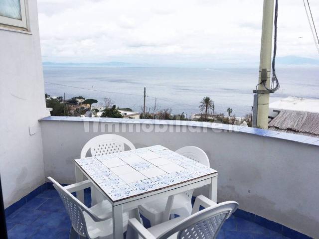 Trilocale via Marucella, Centro, Capri