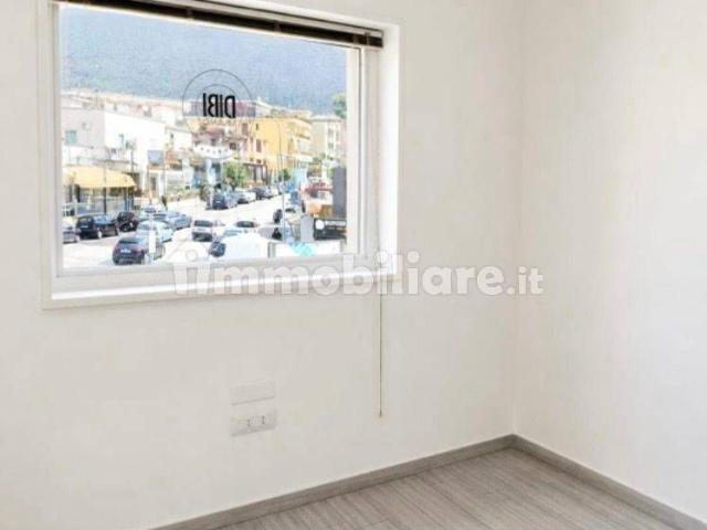 Trilocale via Miliscola 133, Arco Felice, Pozzuoli