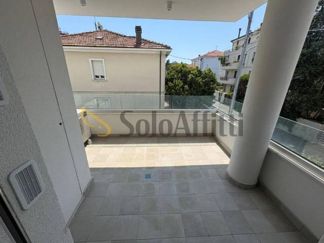 Trilocale via Monte Titano 75, Via Covignano Villaggio Azzurro, Rimini