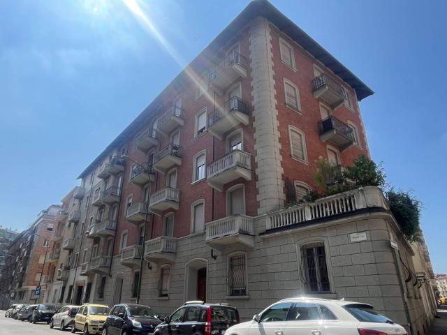 Trilocale via Moretta 17, Cenisia, Torino