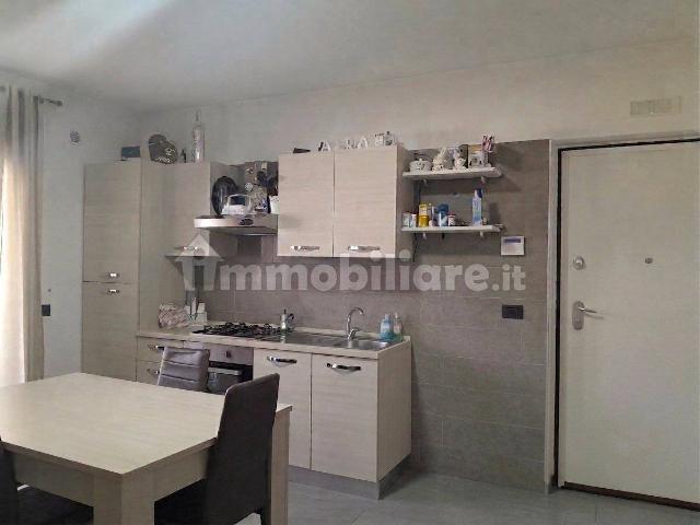 Trilocale via Napoli, Centro, Volla
