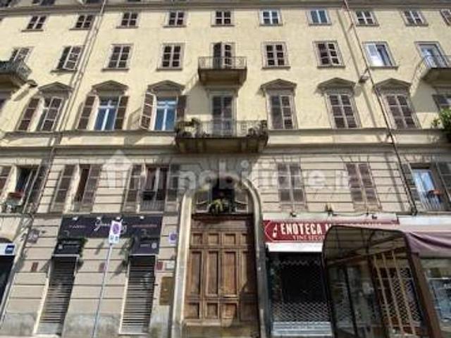 Trilocale via Nizza 29, San Salvario Baretti, Torino
