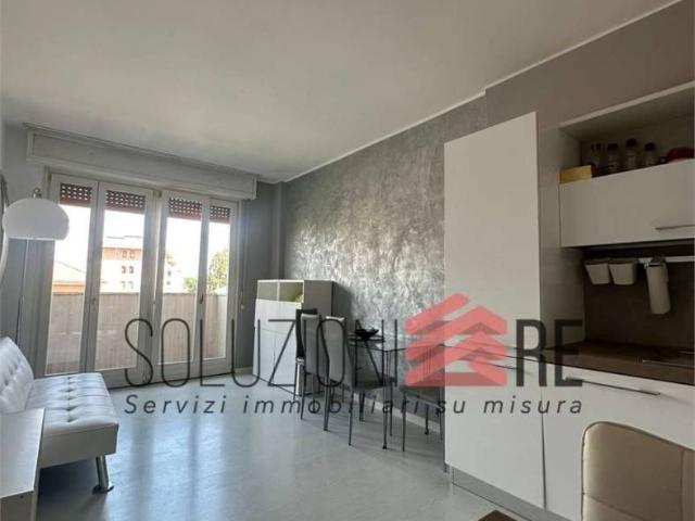 Trilocale via orelli, 25, San Martino, Novara