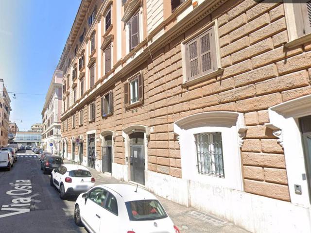 Trilocale via Ostia, Cipro, Roma