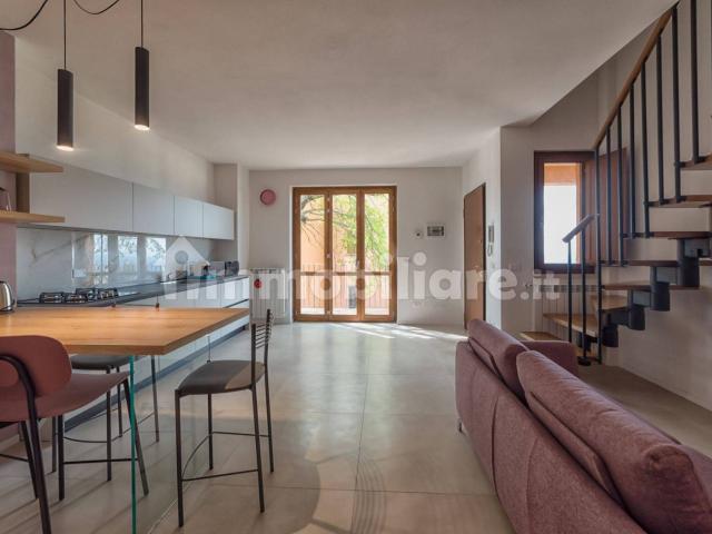 Trilocale via Osticcio 26, Centro, Montalcino