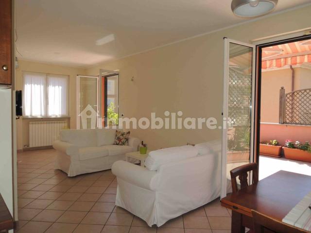 Trilocale via Aurelia 121, Centro, Ceriale