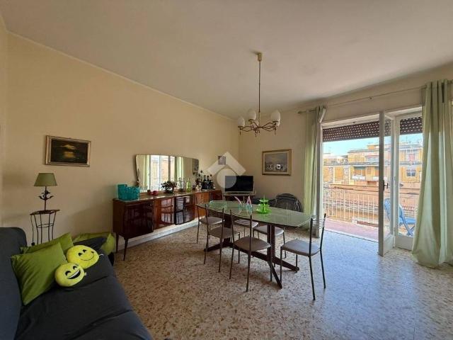 Trilocale via A. Martucci 3, Centro, Terracina