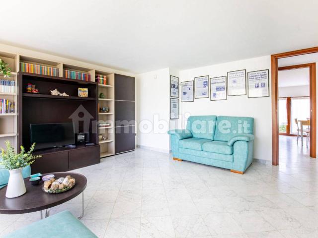 Trilocale via Abetone 33, Lido di Camaiore, Camaiore
