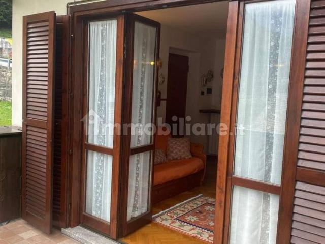 Trilocale via Albertazzi, Centro, Caspoggio