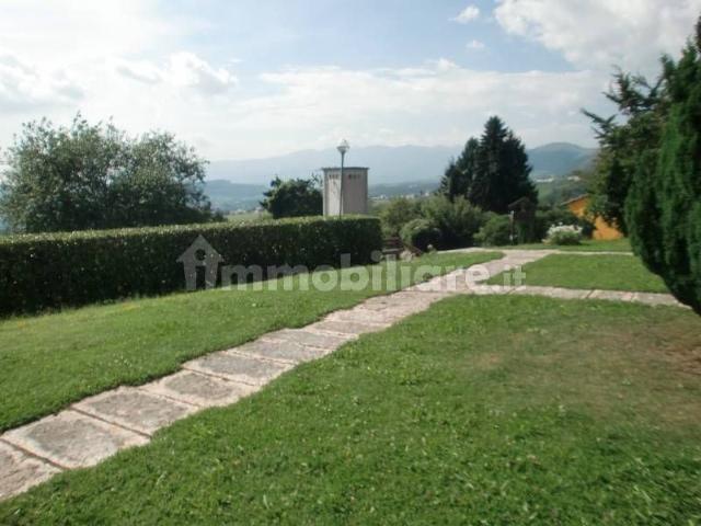 Trilocale via Aleardo Aleardi, Centro, Bosco Chiesanuova