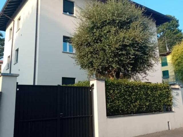 Trilocale via Alfredo Piatti, Centro, Mozzo