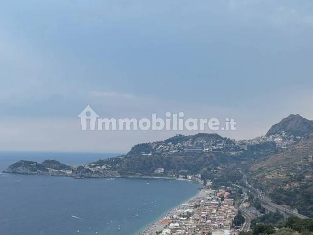 Trilocale via Andrea Doria 16, Letojanni