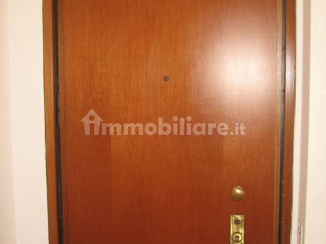Trilocale via Antonio Pianella 11, San Siro, Milano