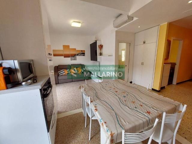 Trilocale via Aosta, Centro, Finale Ligure