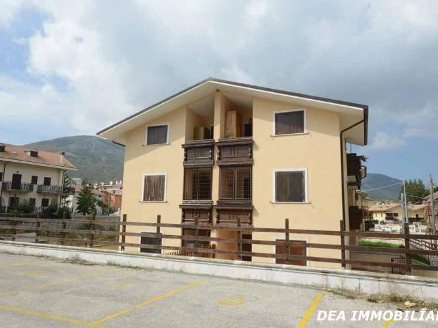 Trilocale via Arano, Centro, Ovindoli
