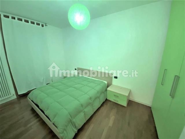 Trilocale via Aspromonte, Centro, Lecco