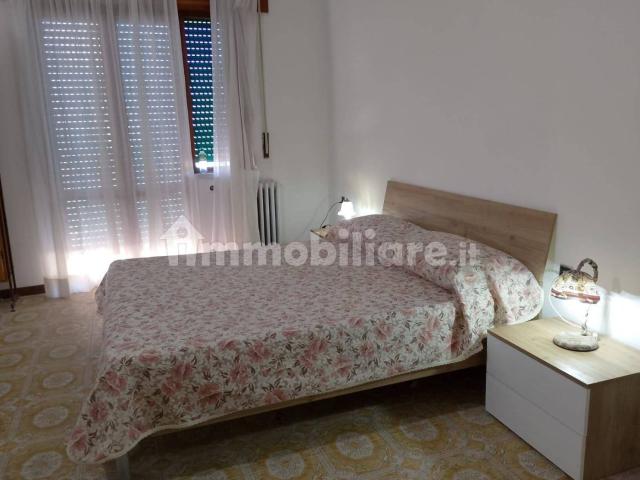 Trilocale via Bari 25, Cariati
