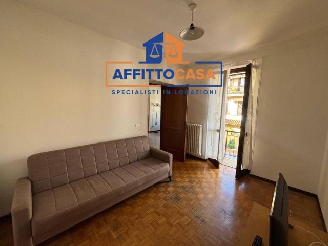 Trilocale via Bartolomeo Gianolio 32, Centro, Bra