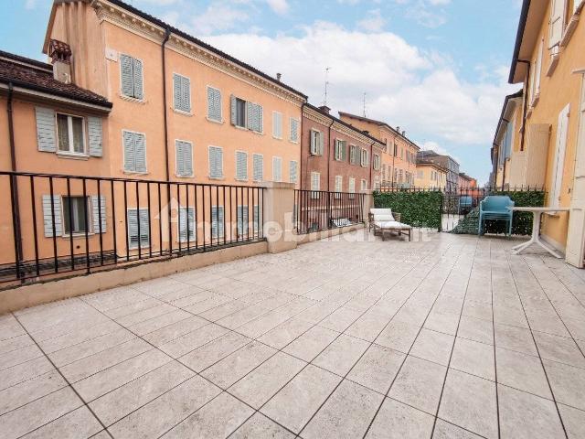 Trilocale via berengario 44, Centro Storico, Carpi