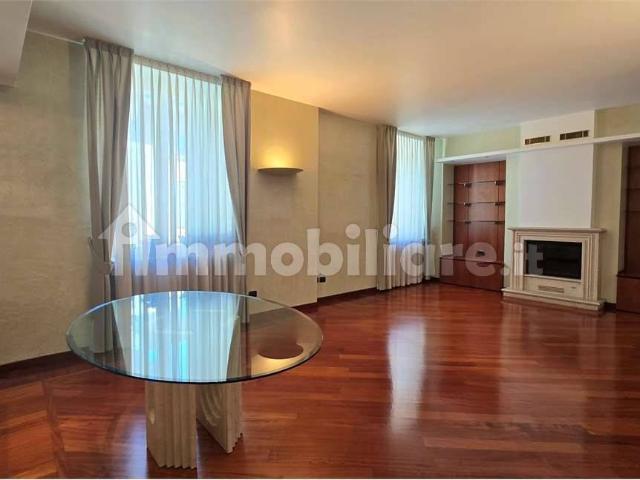 Trilocale via Broseta, 52, Centro, Bergamo