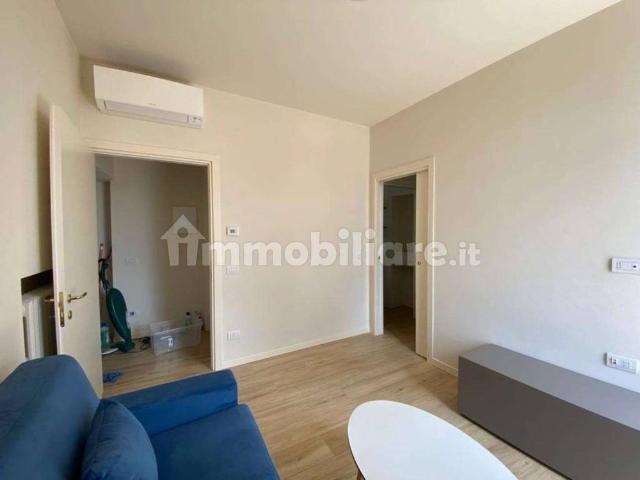 Trilocale via Brunati 28, Centro, Salò