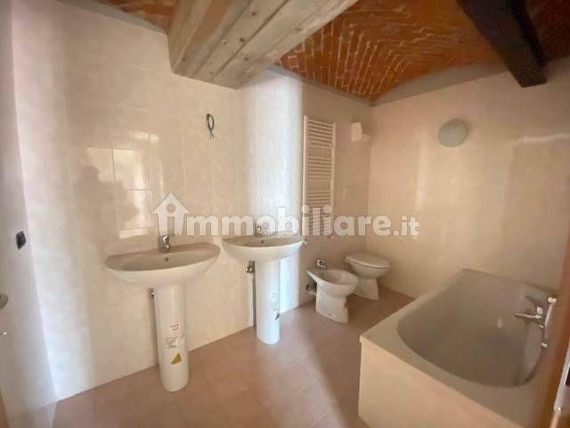 Trilocale via Caduti della Libertà 1, Centro, Verrès