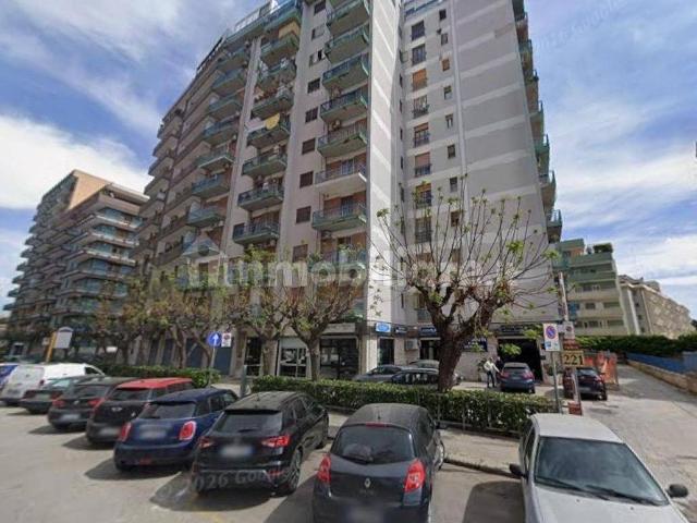 Trilocale via Campania 203, Italia Montegranaro, Taranto