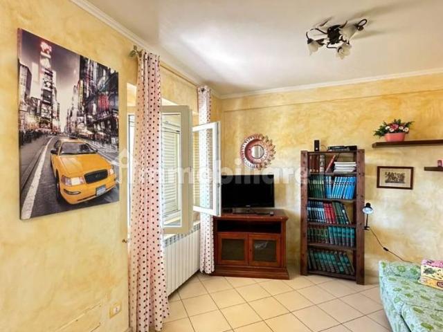 Trilocale via Casablanca 70, Torvaianica Celori Mare, Pomezia