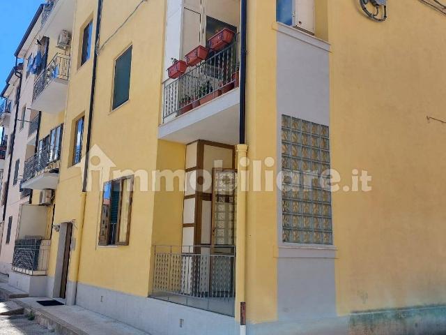 Trilocale via Carbonai 3, Centro Storico, Catanzaro