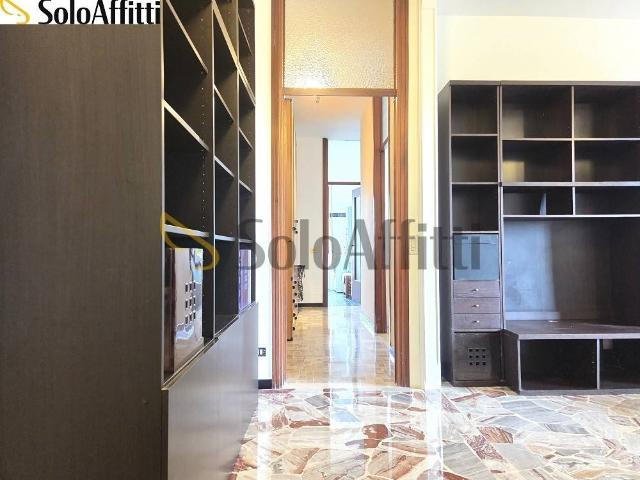 Trilocale via Cesare Battisti 21/a, Semicentro, Paderno Dugnano