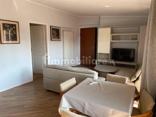 Trilocale via Cino da Pistoia, 18, Ca' Granda, Milano
