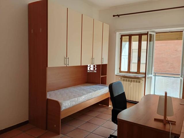 Trilocale via Cipriano Facchinetti, Casal Bruciato, Roma