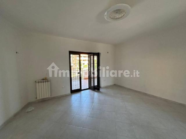 Trilocale via Cristoforo Colombo 11, Lago Patria, Castel Volturno