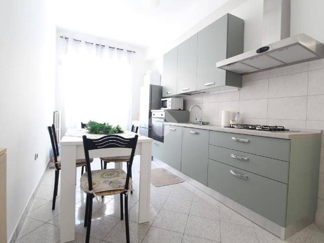 Trilocale via De Sanctis 56, Piazza Salotto Corso Umberto, Pescara