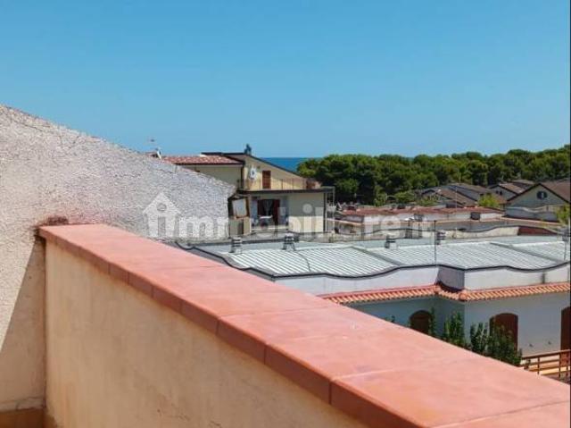Trilocale via degli Oleandri 21, Borgata Marina, Roseto Capo Spulico