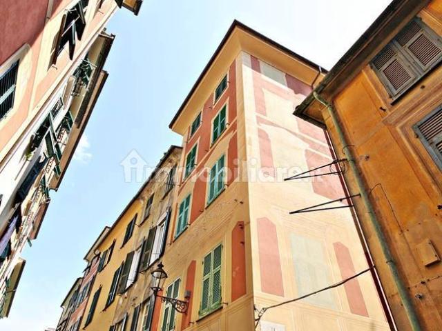 Trilocale via dei Revello 9, Centro Storico, Chiavari