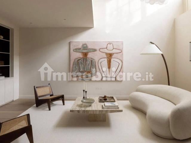 Trilocale via del Carmine 11, Brera, Milano