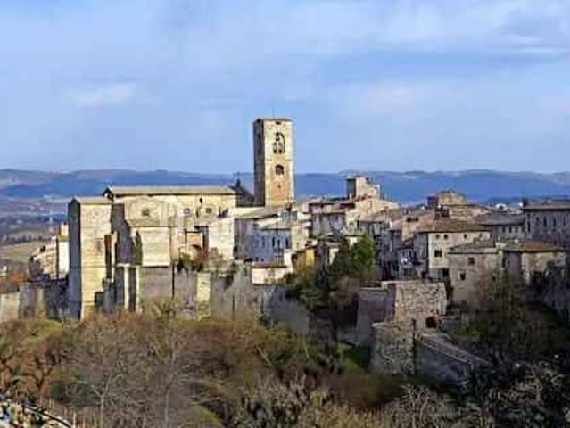Trilocale via del Castello, Colle Alta, Borgo Nuovo, Colle di Val d'Elsa