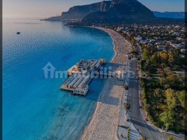 Trilocale via del Glicine 12, Mondello Valdesi, Palermo