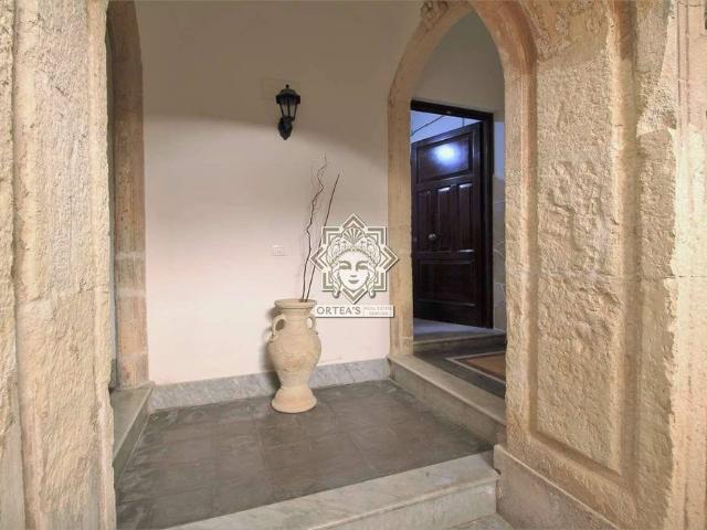 Trilocale via Della Maestranza, Ortigia, Siracusa