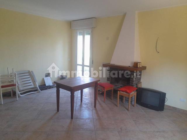 Trilocale via della Villa 35, Sologno, Villa Minozzo