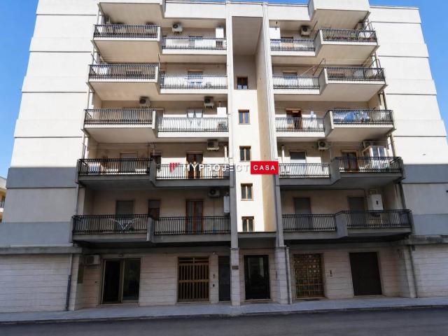 Trilocale via delle Ortensie 8, Martina Franca