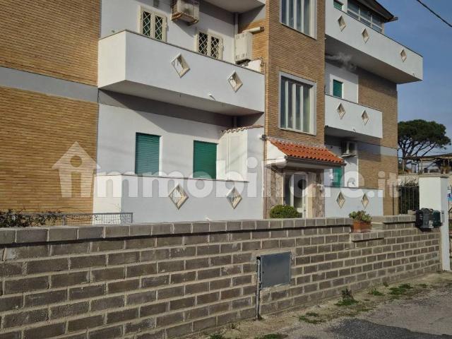Trilocale via delle Castalidi 73, Lido di Cincinnato Sirene, Anzio