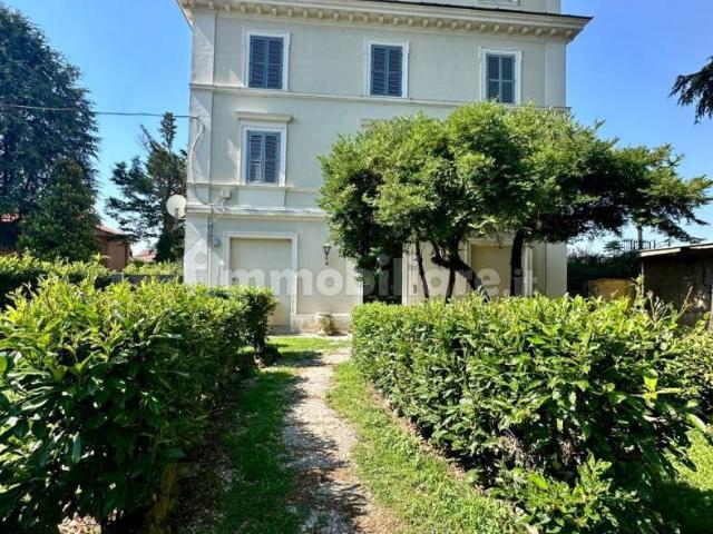 Trilocale via delle Cisterne, Centro, Palestrina