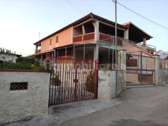 Trilocale via delle Rose, Agnone, Augusta